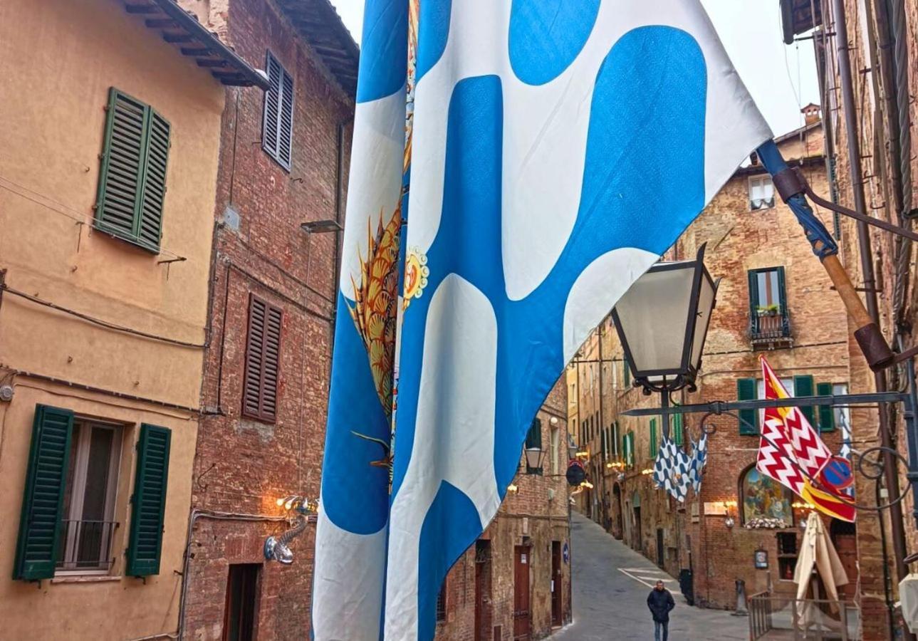 Gli Archi Nel Cuore Di Siena Exteriör bild